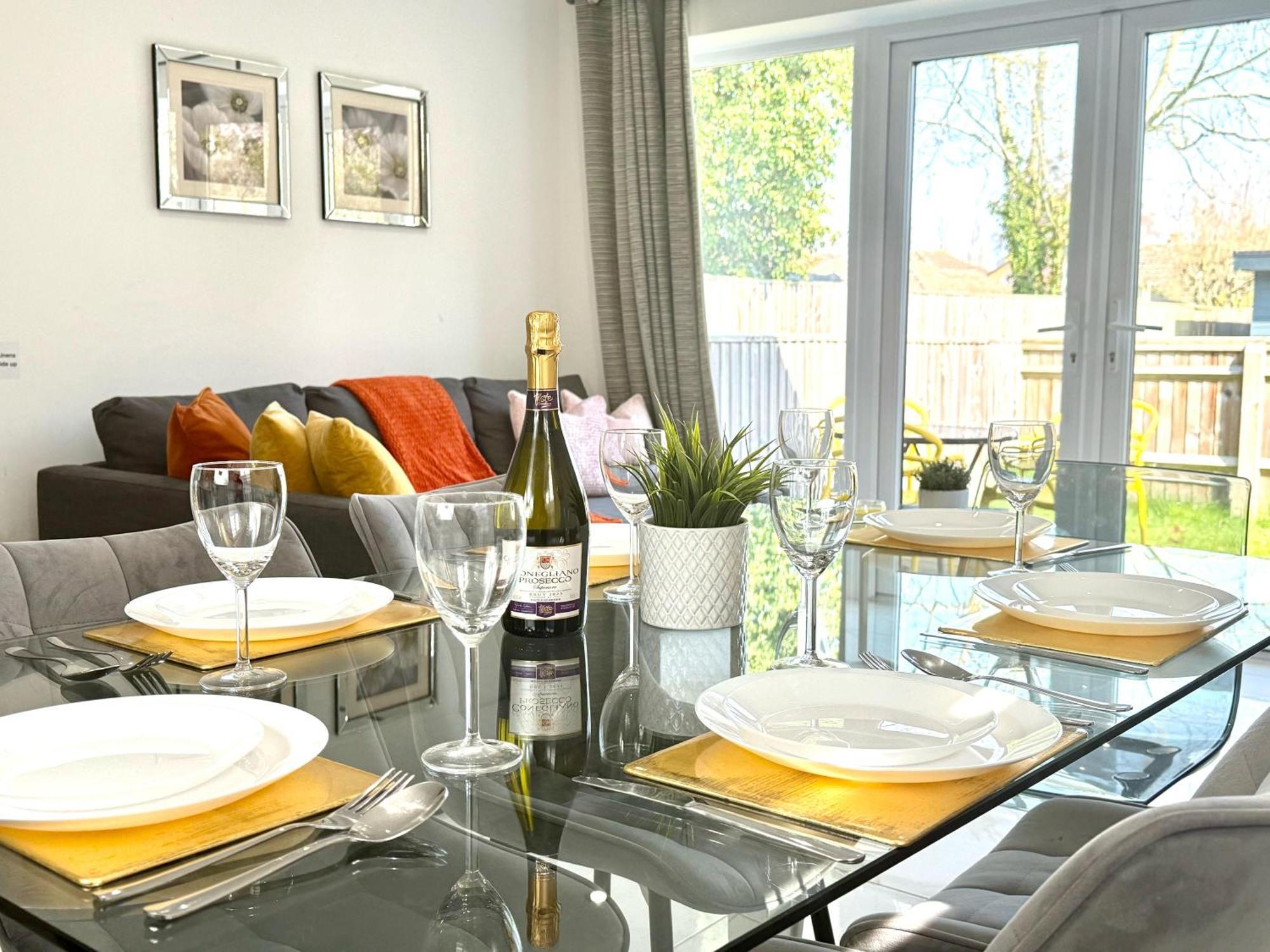 Panorama House, Luxury 2-Bedroom Apartment 2 Kidlington Exterior photo