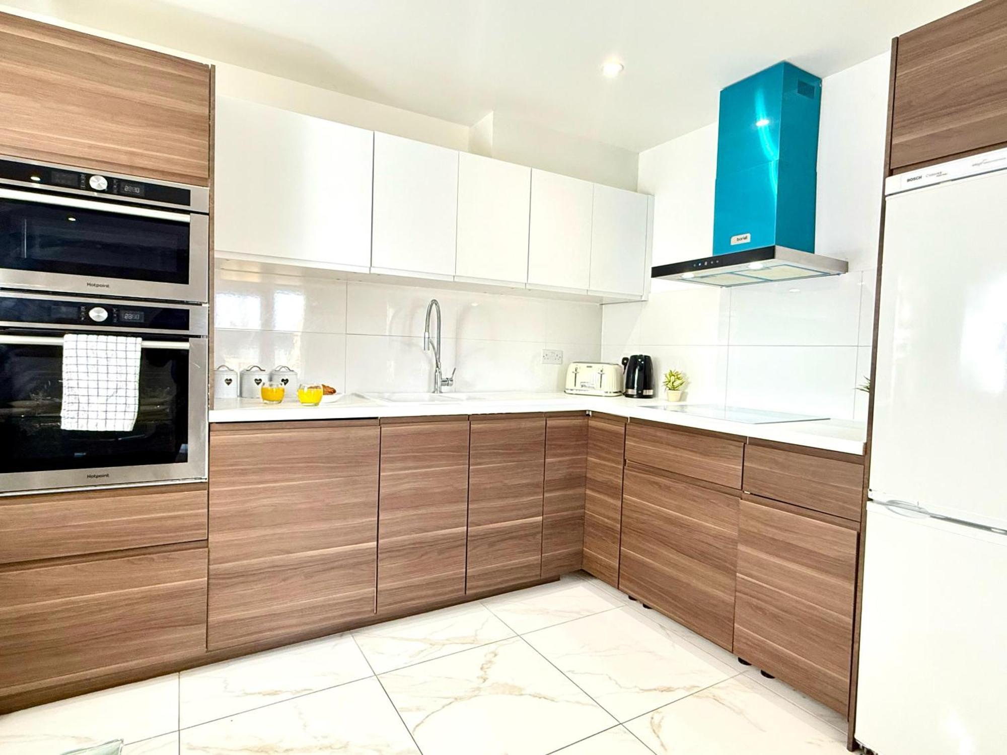 Panorama House, Luxury 2-Bedroom Apartment 2 Kidlington Exterior photo